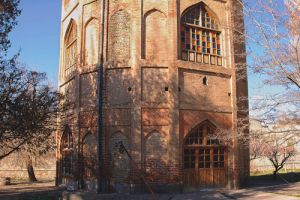 برج خلعت پوشان تبریز